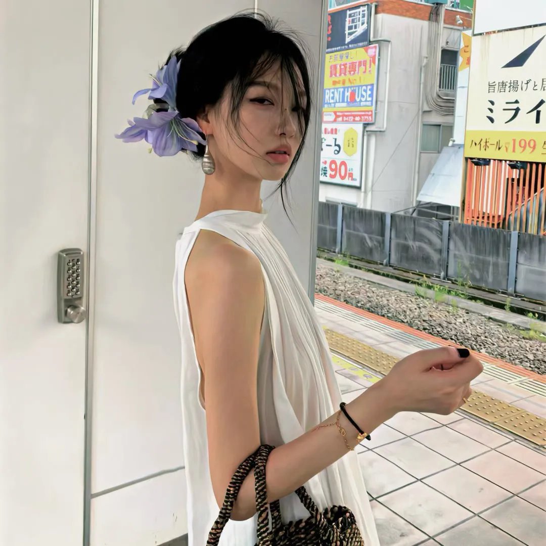 当女孩恋爱时封面